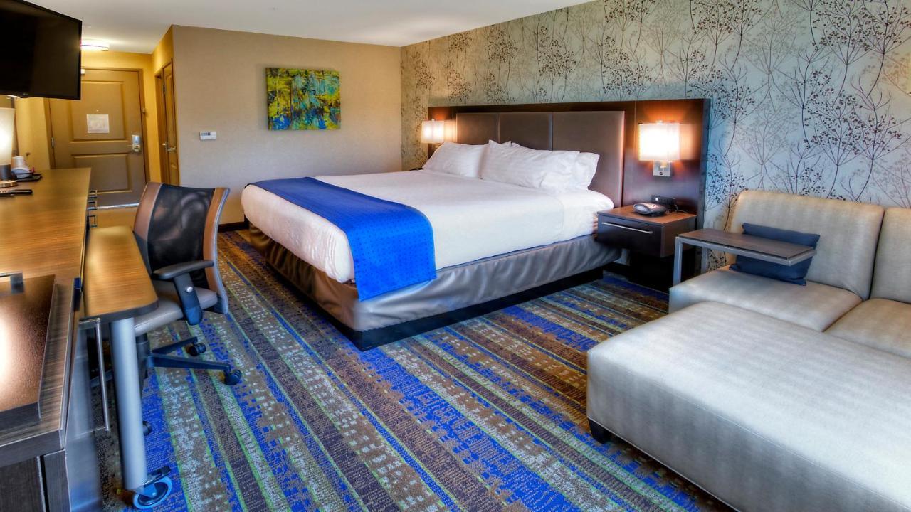 Holiday Inn & Suites Tupelo North By Ihg Exterior foto